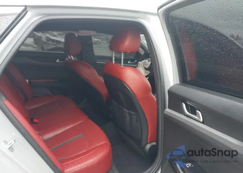 2021 Kia K5 Gt-Line z USA, uszkodzony, nr VIN 5XXG64J26MG057215